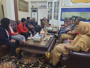 AUDIENSI CIPAYUNG PLUS GABUNGAN OKP MAHASISWA KOTA METRO BERSAMA WALIKOTA METRO